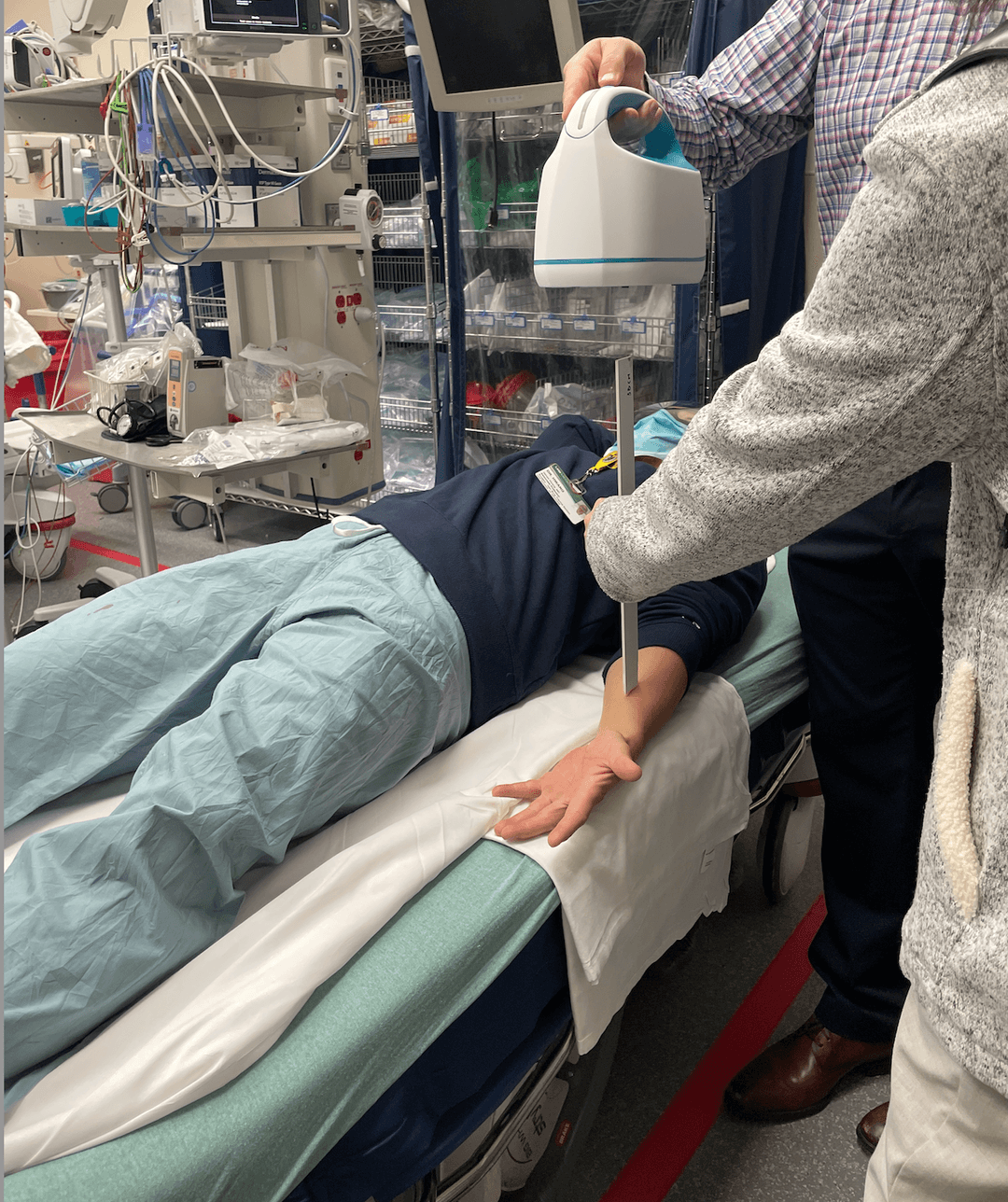 Clinician trying to use the DeepView device at University Medical Center